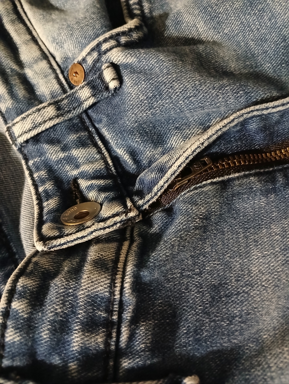 Rag And Bone Women's Jeans in Medium Blue - Picture 3 of 10